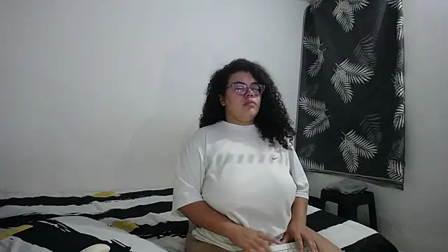 mabigomez00 online show from 05.16.26