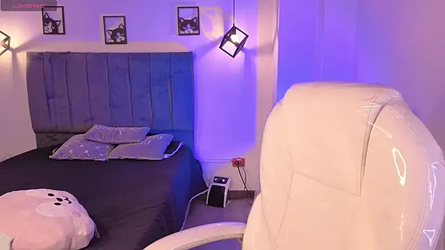 Catalinaa martinez online show from 10.30.25