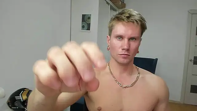 Snapshot of kevin-park chatting on 10.20.25 kevin-park online show from 10.20.25