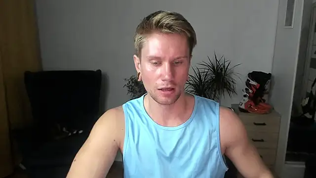 Snapshot of kevin-park chatting on 10.30.25 kevin-park online show from 10.30.25