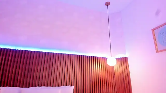 sofia castrillon online show from 10.12.25