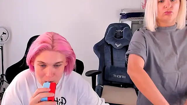 hotblonds online show from 09.20.25