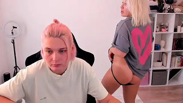 hotblonds online show from 10.02.25