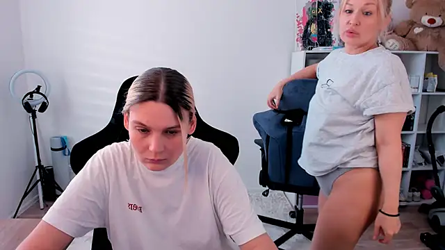 hotblonds online show from 02.07.26