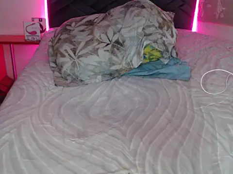 danypalmer online show from 03.17.25