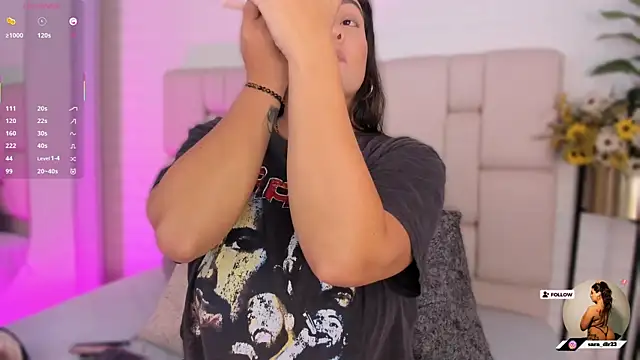 nataly clark  online show from 09.29.25