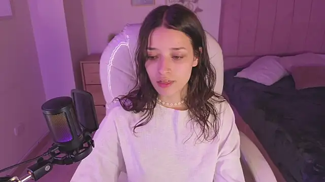 Amaia Daniells online show from 09.27.25