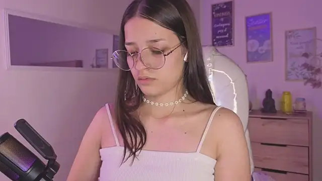 Amaia Daniells online show from 10.05.25