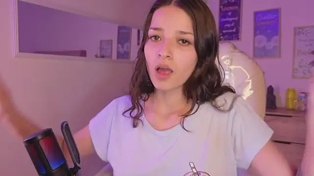 Amaia Daniells online show from 10.16.25