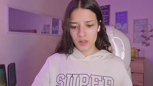 Amaia Daniells online show from 10.17.25