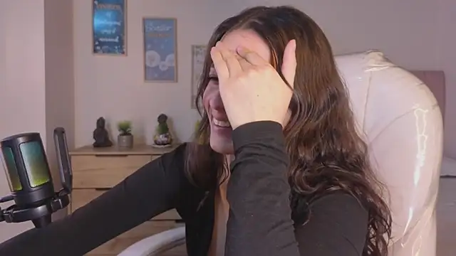 Amaia Daniells online show from 01.14.26