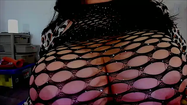 Conny hot3 online show from 12.26.24