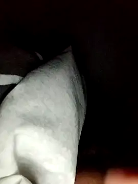 Snapshot of Annerae chatting on 02.25.26 Annerae online show from 02.25.26