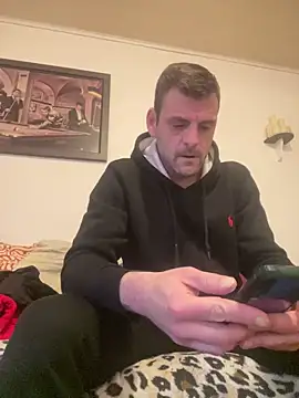 Snapshot of Badkev91 chatting on 02.05.25 Badkev91 online show from 02.05.25