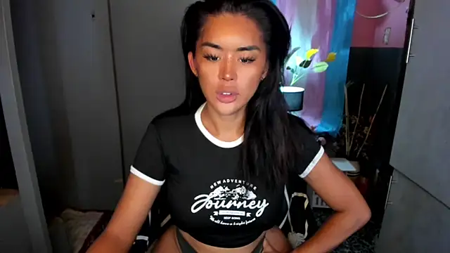 QuiinMollyXxX online show from 04.26.26