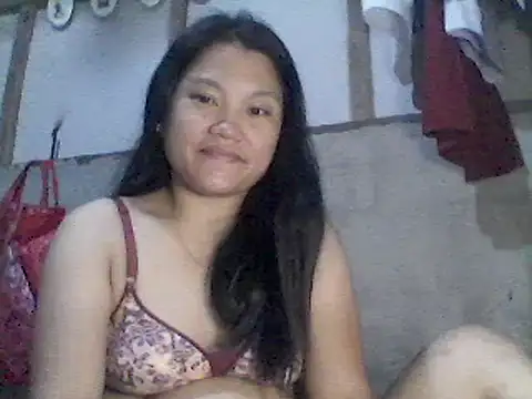 Snapshot of SexyHotMari69 chatting on 03.21.25 SexyHotMari69 online show from 03.21.25