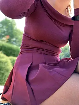 YOUR-KARINA online show from 09.14.25