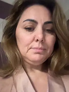 Emma roqueen online show from 03.04.26