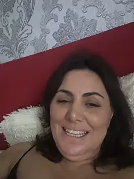 Snapshot of Emma_roqueen chatting on 06.21.26 Emma roqueen online show from 06.21.26
