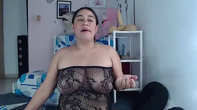 Snapshot of emiligrey_ chatting on 03.23.25 emiligrey online show from 03.23.25