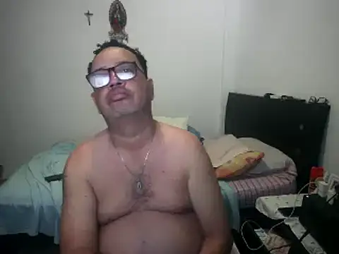 Snapshot of djtomxxx2777 chatting on 02.27.25 djtomxxx2777 online show from 02.27.25