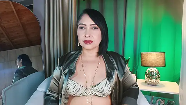 Madissononee online show from 10.14.25