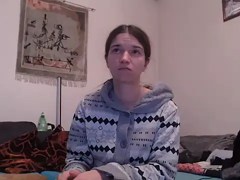 Snapshot of Geile-Luna chatting on 12.21.25 Geile-Luna online show from 12.21.25