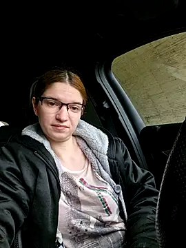 Snapshot of Geile-Luna chatting on 03.21.26 Geile-Luna online show from 03.21.26