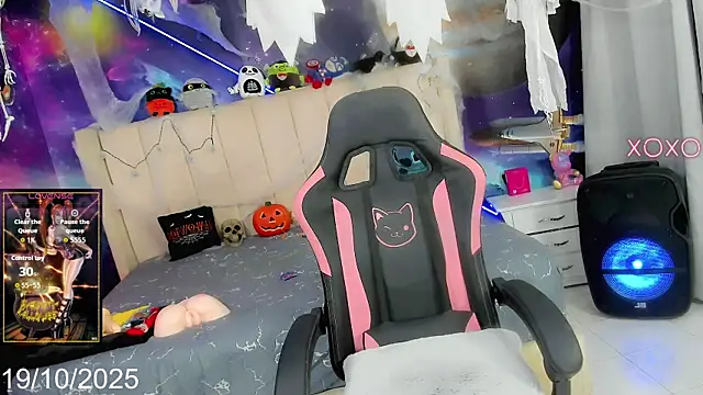 Nella Dolls online show from 10.19.25