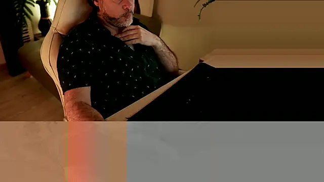 Sanders White online show from 12.12.24