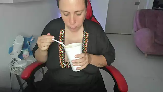 Snapshot of valery_adams1 chatting on 02.08.25 valery adams1 online show from 02.08.25