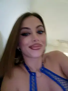 Snapshot of TamaraSavage chatting on 12.27.24 TamaraSavage online show from 12.27.24