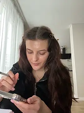 little belucci online show from 12.10.24