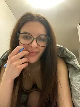 little belucci online show from 02.25.25