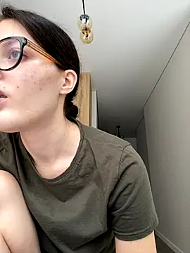 little belucci online show from 11.06.25