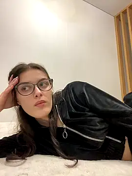 little belucci online show from 11.12.25