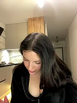 little belucci online show from 12.16.25