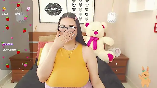 Snapshot of miss_linda_ chatting on 01.21.25 miss linda  online show from 01.21.25