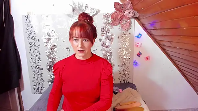 Hannaa32 online show from 12.08.24