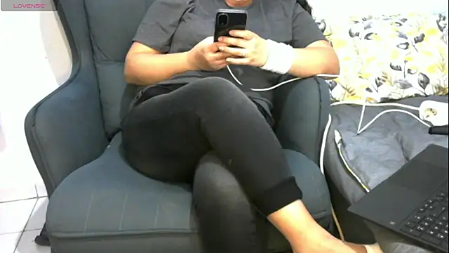 insatiableeee online show from 01.18.25