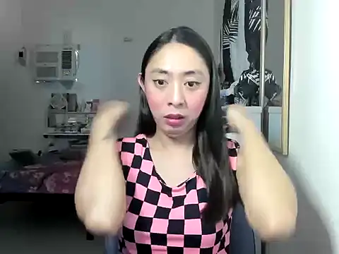 ErikaJayne4u online show from 04.20.26