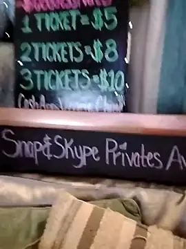 Snapshot of goddessnathalie1 chatting on 01.22.25 goddessnathalie1 online show from 01.22.25