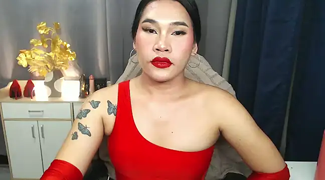 Ur Fantastic Lina online show from 01.18.25