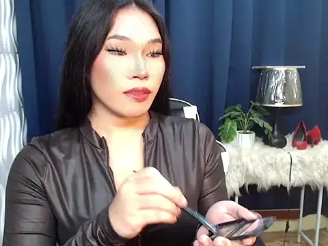 Ur Fantastic Lina online show from 01.16.26