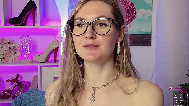 Snapshot of Hello_Lisha chatting on 01.06.25 Hello Lisha online show from 01.06.25