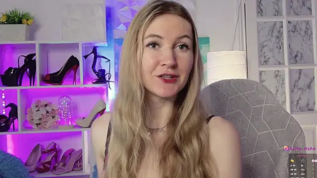 Snapshot of Hello_Lisha chatting on 01.17.25 Hello Lisha online show from 01.17.25