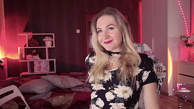 Snapshot of Hello_Lisha chatting on 09.25.25 Hello Lisha online show from 09.25.25