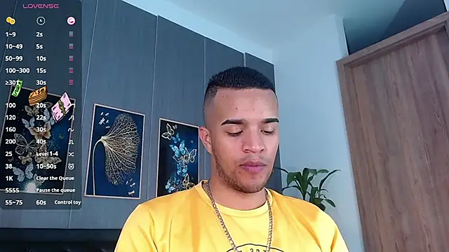 Bigcock 21cm  online show from 03.19.25