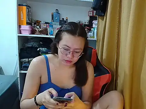 crizzybel online show from 12.18.25