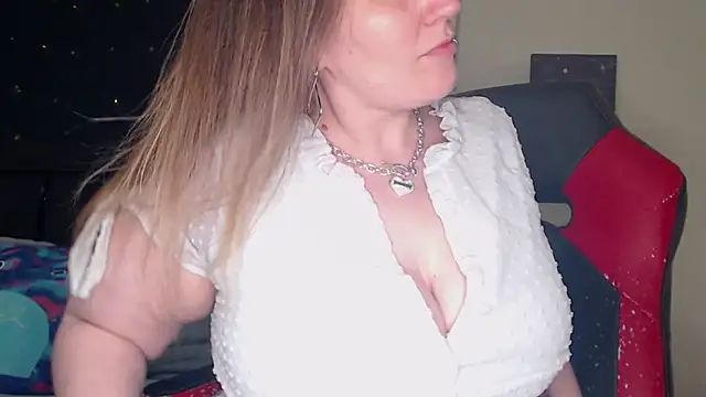 ToxicLilly online show from 03.16.25